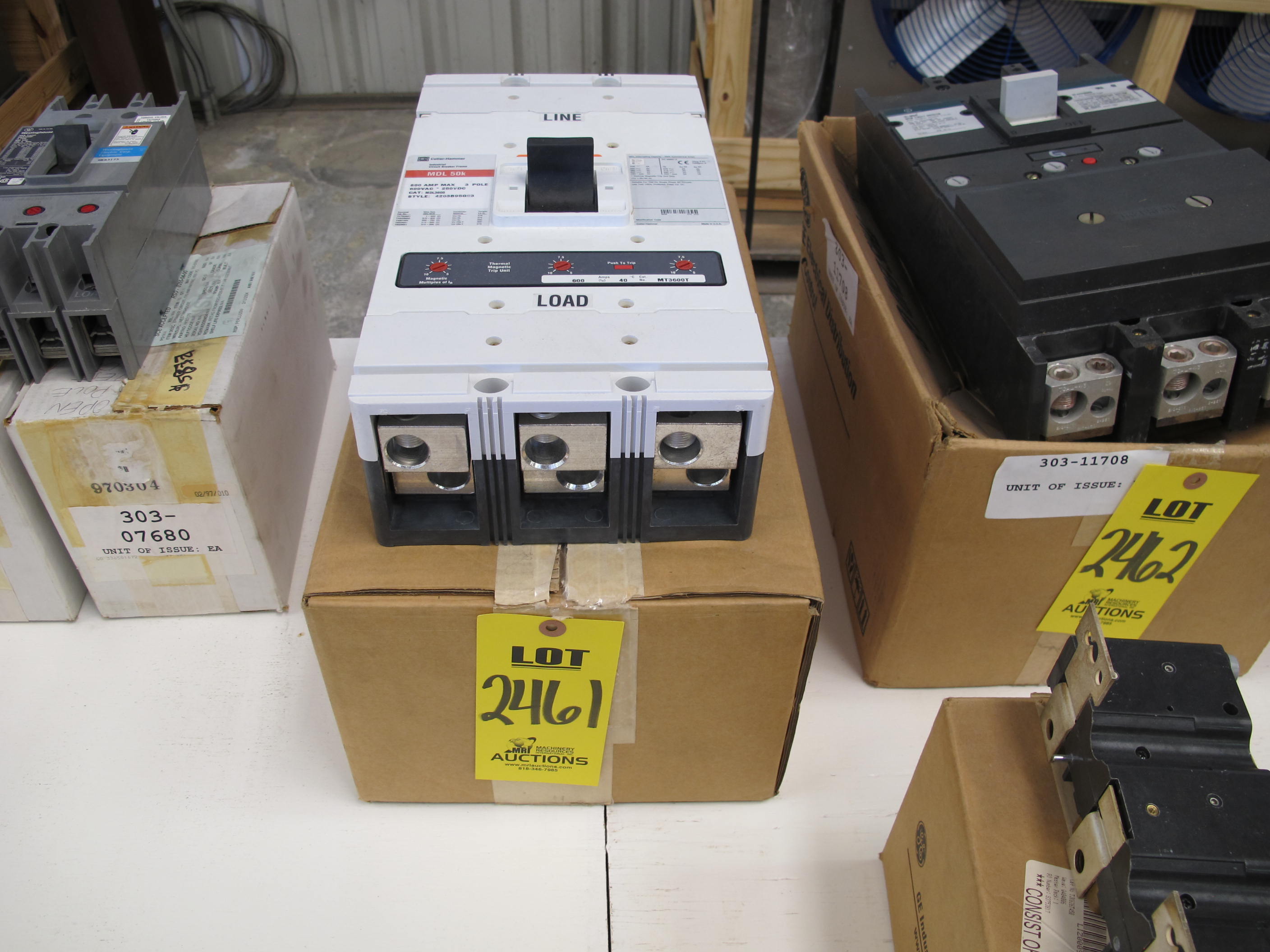 BREAKER, CIRCUIT TYPE, 600 AMP RATING, 600 VOLT RATING, 3 POLE, THERMAL MAGNETIC KIND. W/ MT3600T TRIP UNIT AND TYPE TA700MA1 TERMINALS ON THE LINE SIDE. PART # MDL3600 (W-44) LOADING & HANDLING FEE $5-